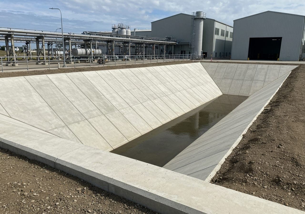 Après — Bassin de rétention désembué